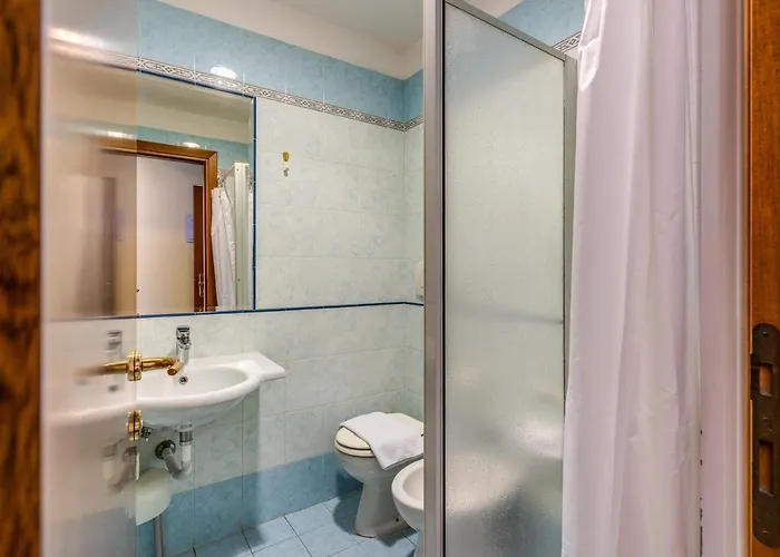 Baltik Otel 2*