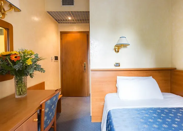 Baltik Otel 2*
